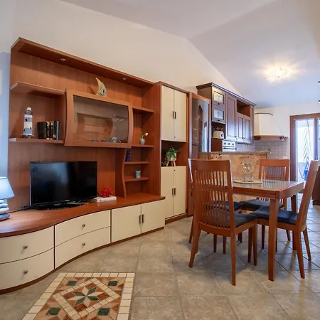 Su Sguardu 'e Su Mari By Interhome * Валледория