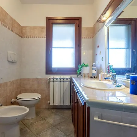 شقة Su Sguardu 'e Su Mari By Interhome